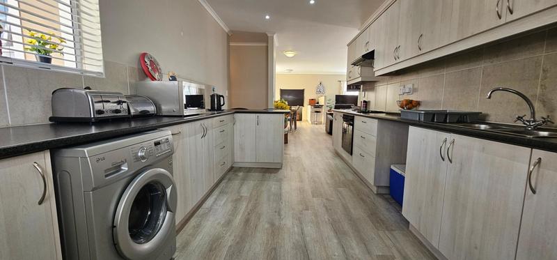 3 Bedroom Property for Sale in Country Club Western Cape